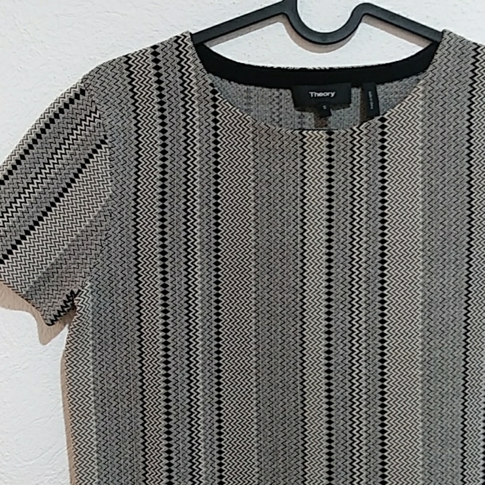 Theory Grey Stretch Knit top